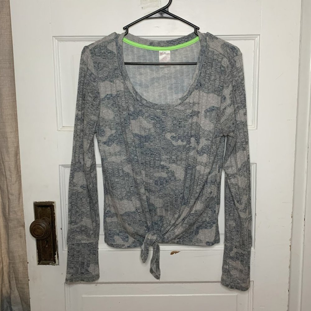 Blue Camo Long Sleeve Top Tied in Front No Boundaries Size L (11-13)